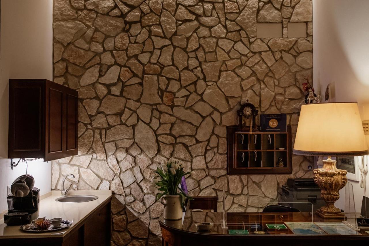 Bed and Breakfast Palazzo Giunta - Porta Marina Ortigia à Syracuse Extérieur photo