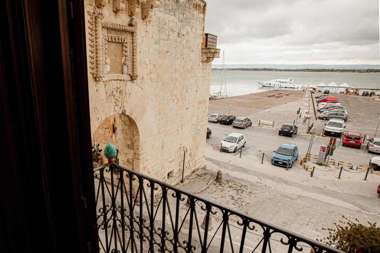 Bed and Breakfast Palazzo Giunta - Porta Marina Ortigia à Syracuse Extérieur photo