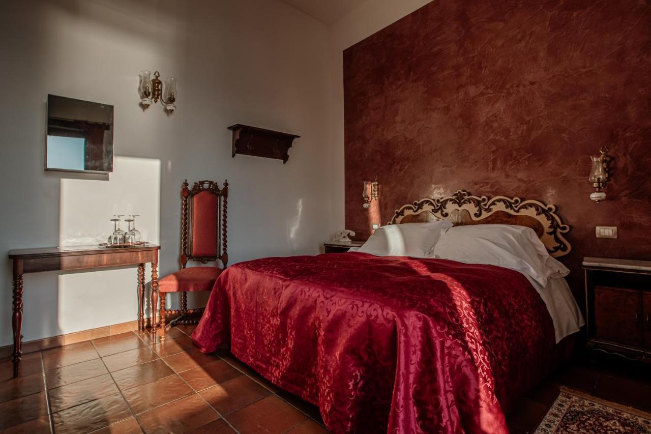 Bed and Breakfast Palazzo Giunta - Porta Marina Ortigia à Syracuse Extérieur photo