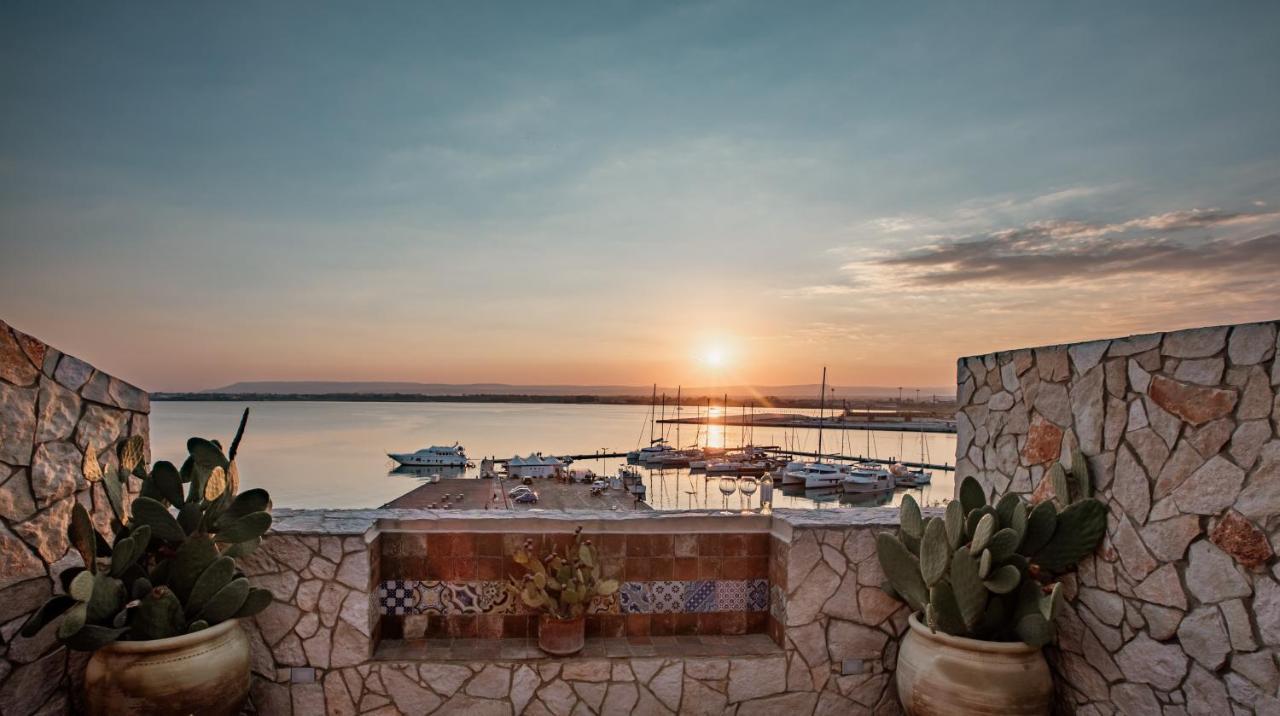 Bed and Breakfast Palazzo Giunta - Porta Marina Ortigia à Syracuse Extérieur photo