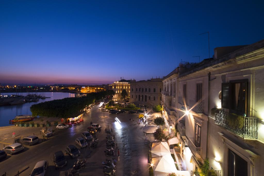 Bed and Breakfast Palazzo Giunta - Porta Marina Ortigia à Syracuse Extérieur photo